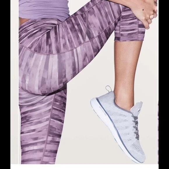 Lululemon Speed Up 21” Crop Shadowed Smoked Mulberry - Picture 3 of 13